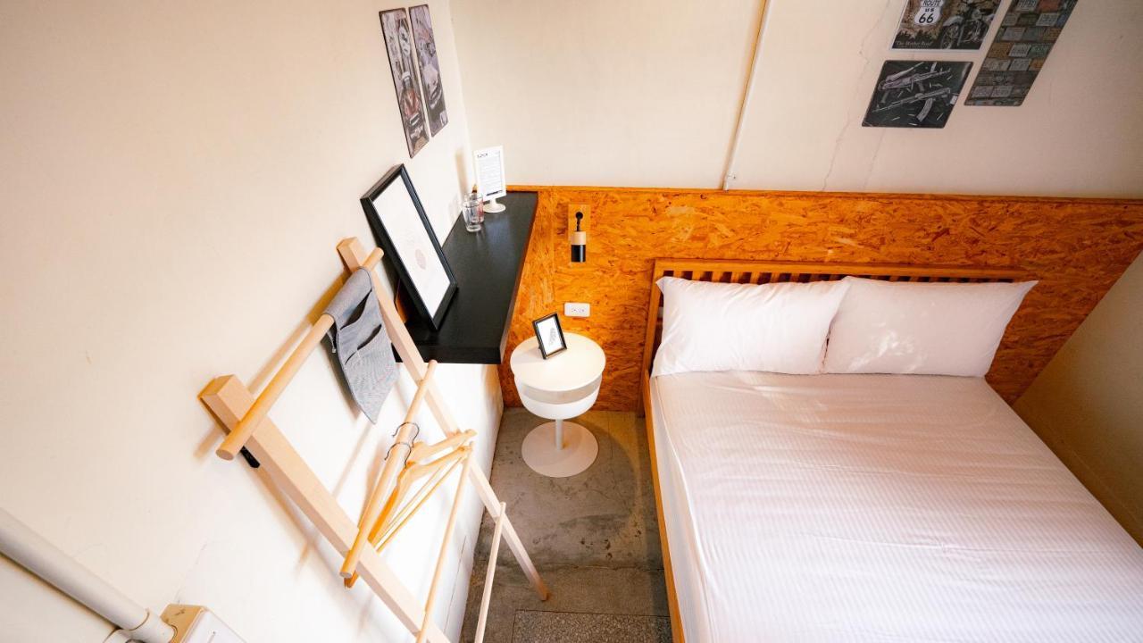 Dope Hostel Тайчжун Экстерьер фото