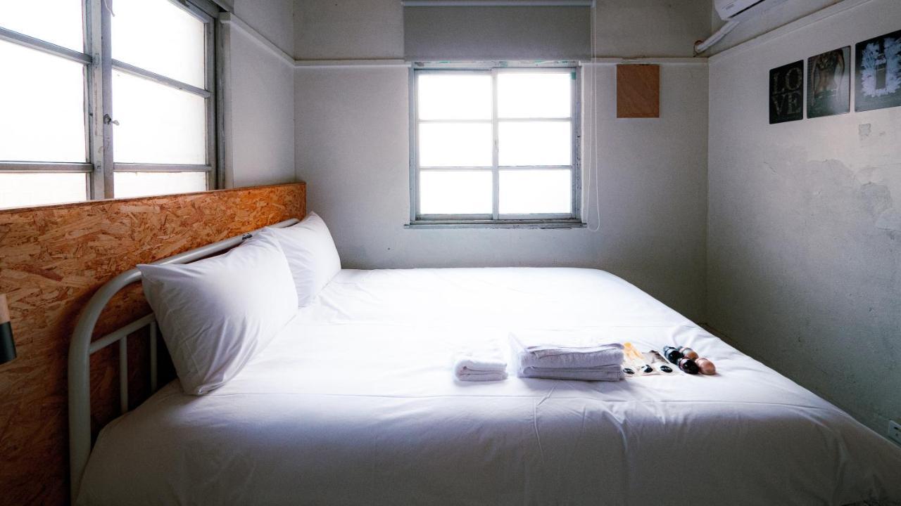Dope Hostel Тайчжун Экстерьер фото