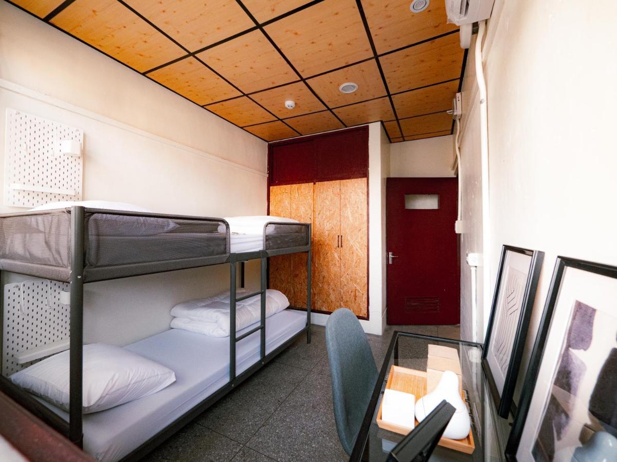 Dope Hostel Тайчжун Экстерьер фото