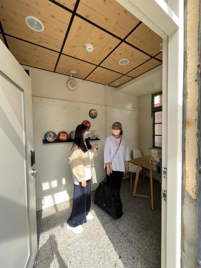 Dope Hostel Тайчжун Экстерьер фото