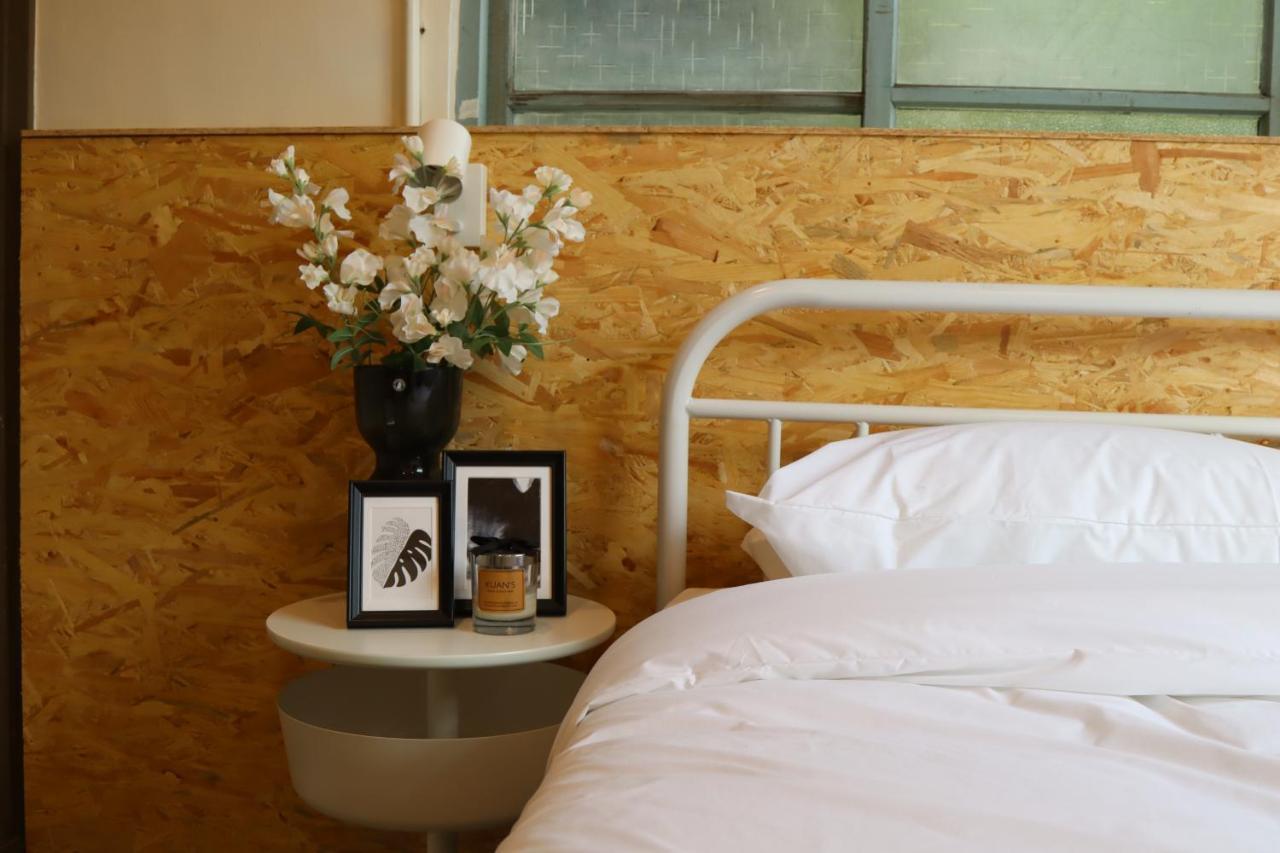 Dope Hostel Тайчжун Экстерьер фото