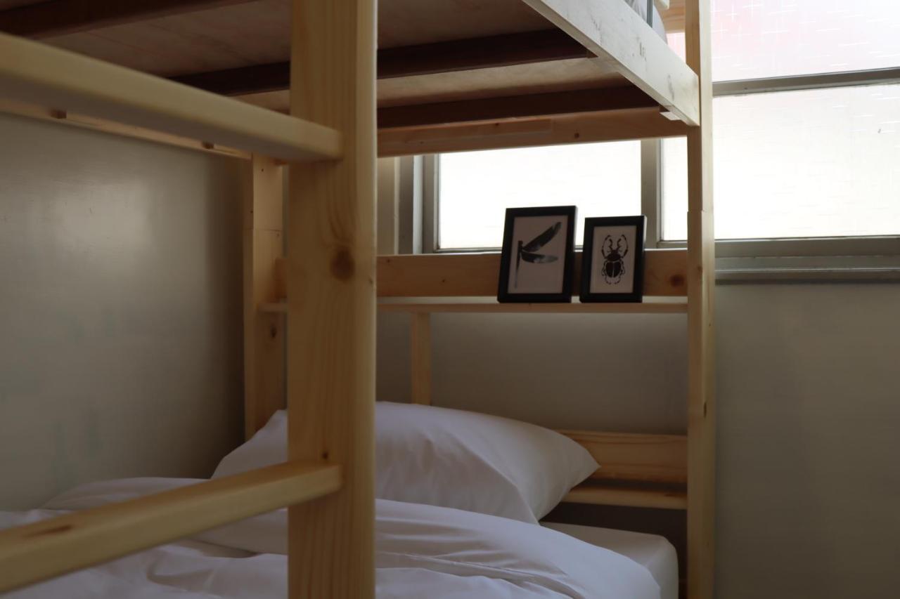 Dope Hostel Тайчжун Экстерьер фото