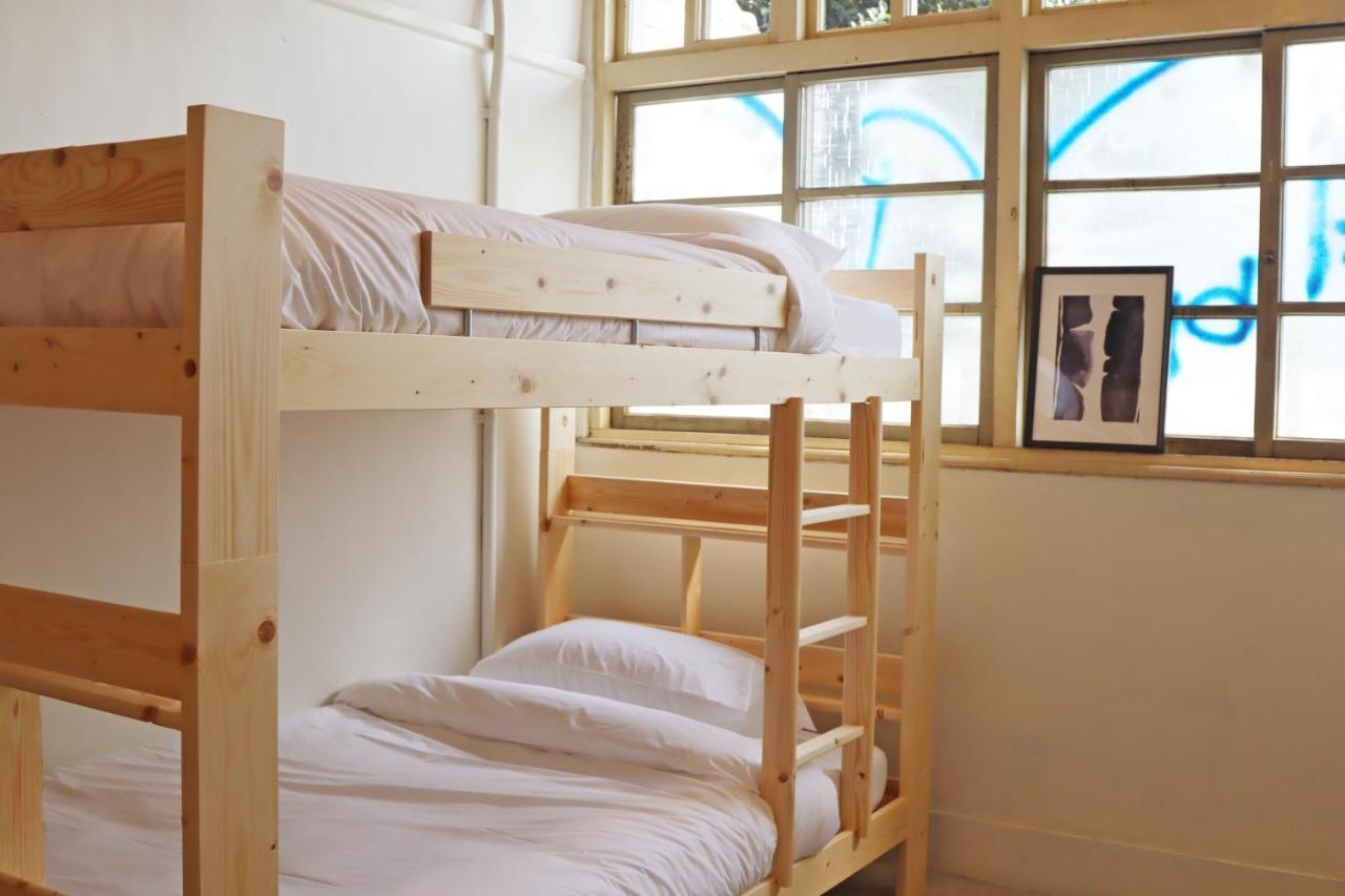Dope Hostel Тайчжун Экстерьер фото