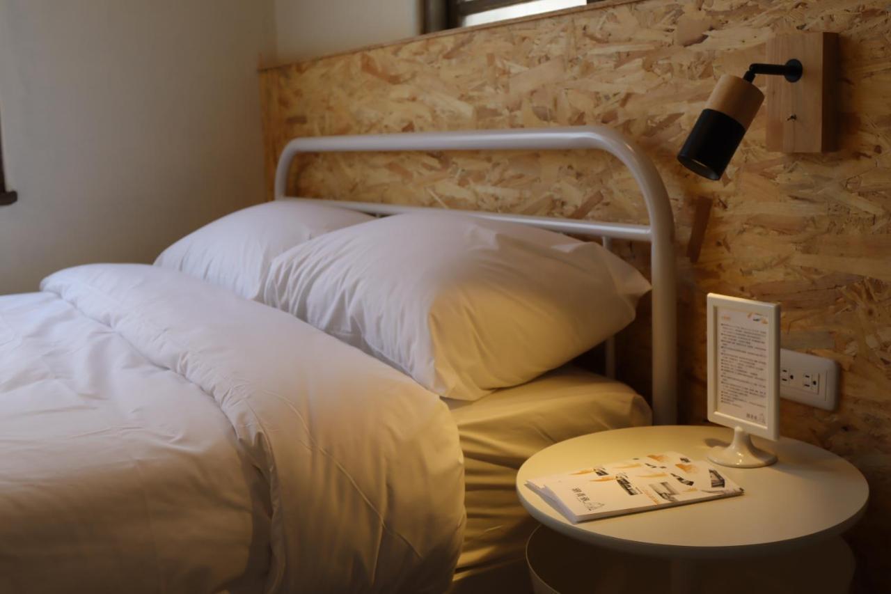 Dope Hostel Тайчжун Экстерьер фото