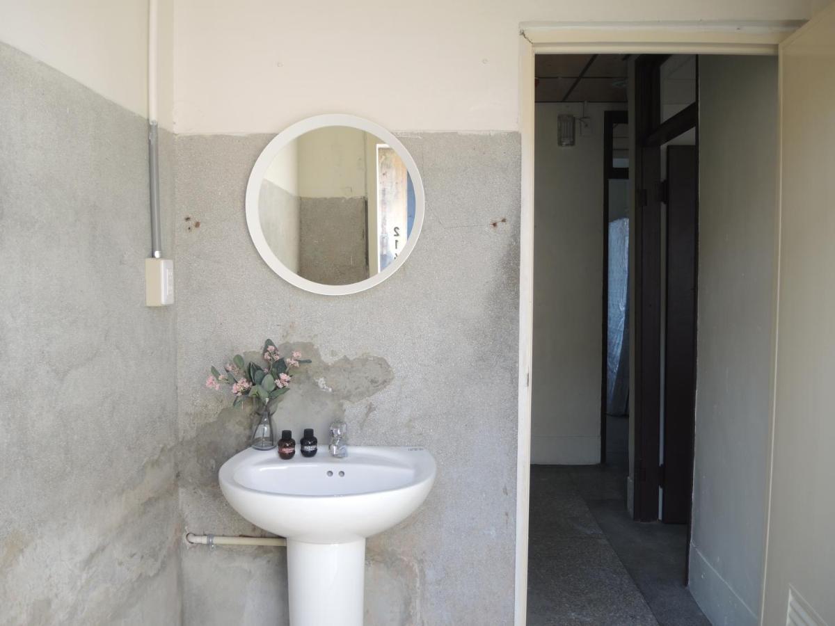 Dope Hostel Тайчжун Экстерьер фото